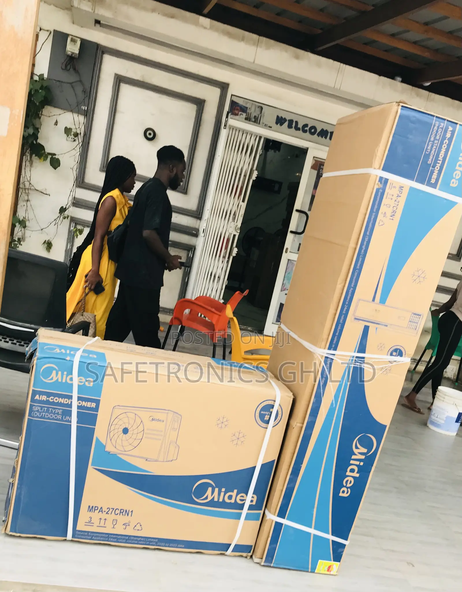 Shop Fast Frosty Floor Standing Midea 3.0 HP AC
