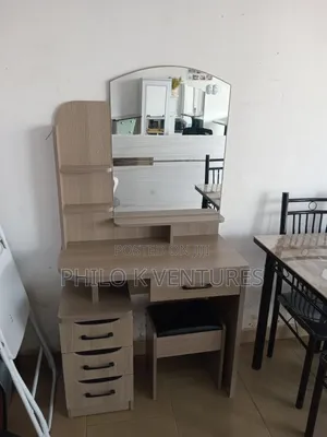 Pedestal Mirror Set