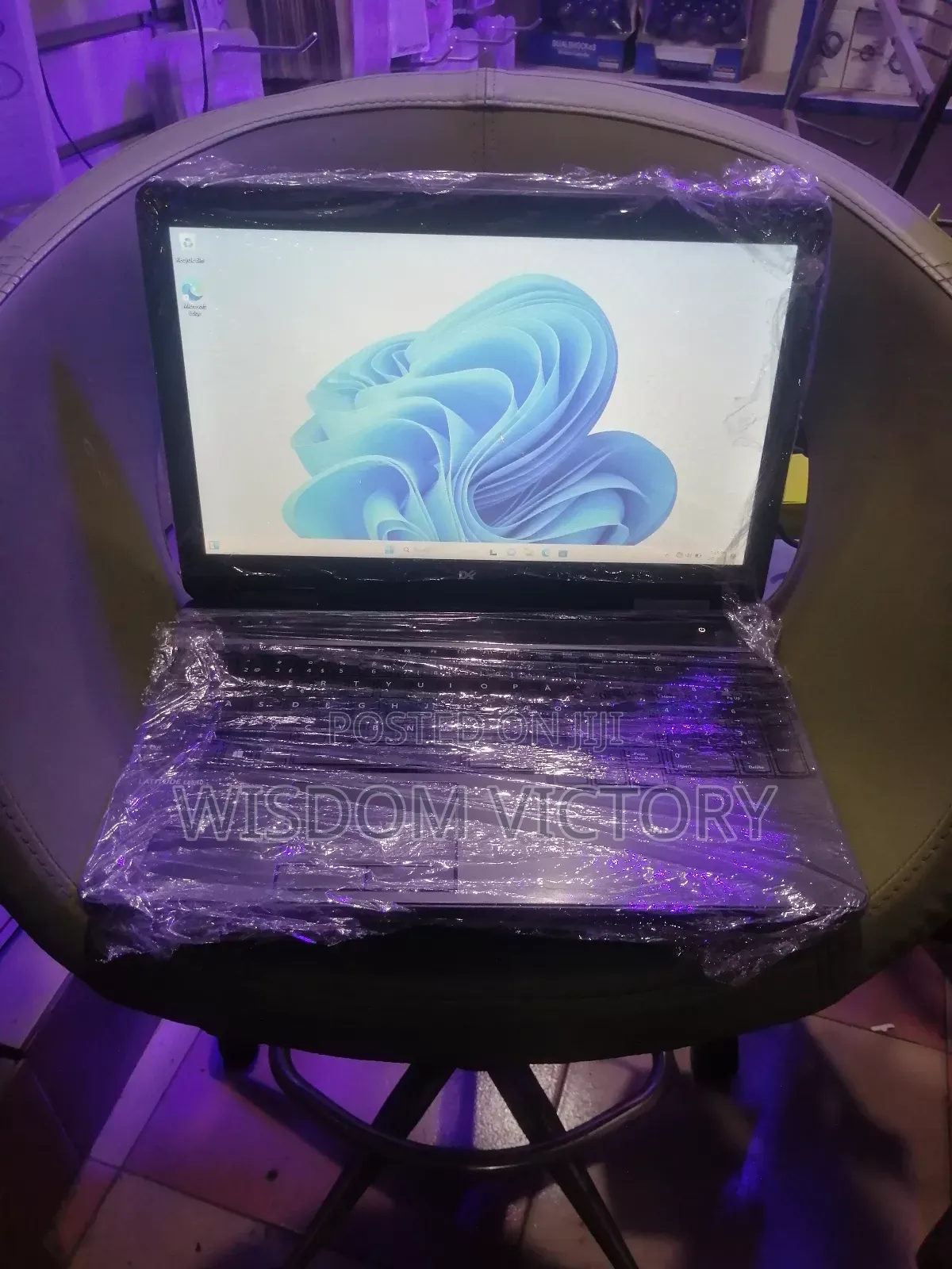New Laptop Dell Latitude 7400 8GB Intel Core i5 HDD 320GB