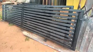 Modern Metal Fence Gate Wall Design – Custom Made