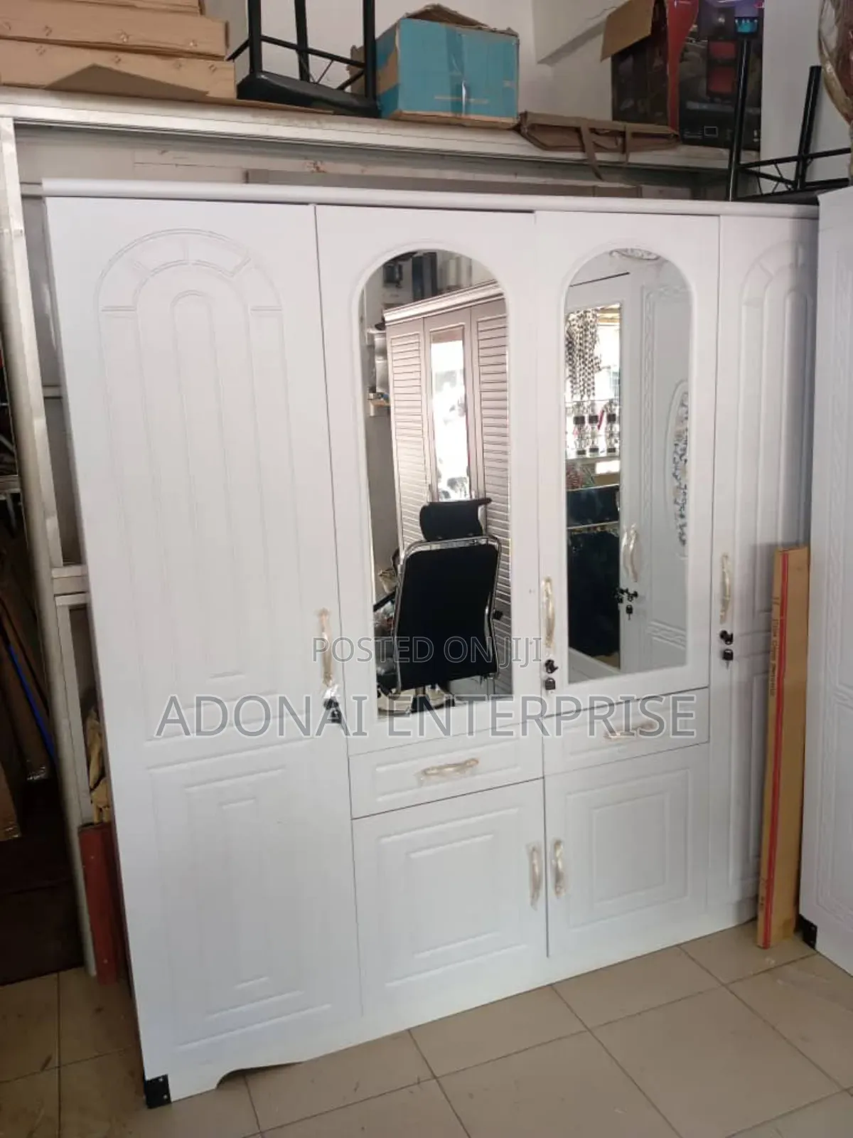 Beautiful 4doors Wardrobe 1BGRT
