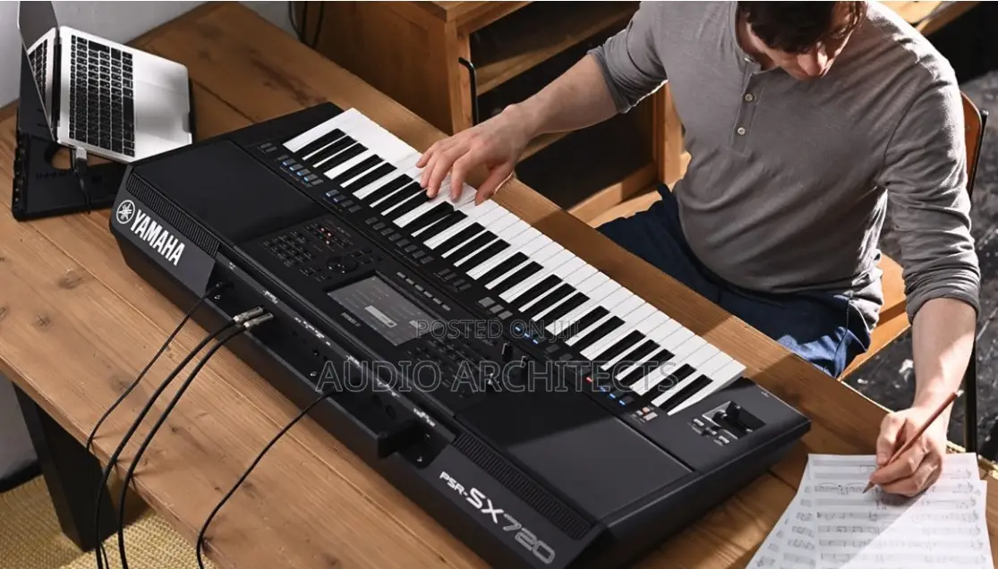 Yamaha PSR Sx720 (Original )