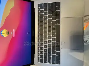 New Laptop Apple MacBook Pro 2020 16GB Intel Core I5 SSD 512GB