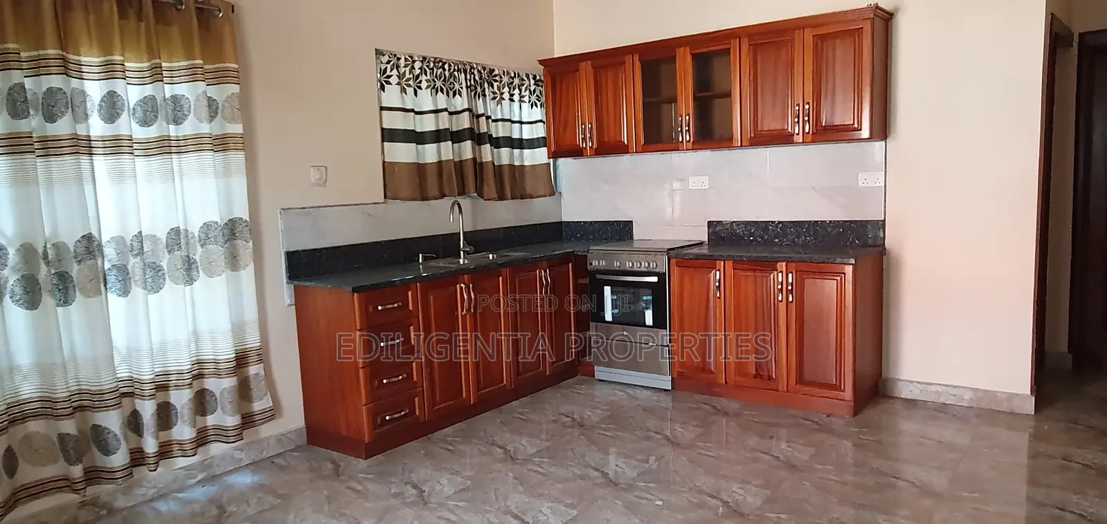 Furnished 3bdrm Apartment in Sakumono for rent