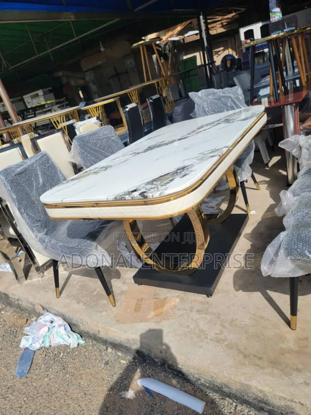 6-Seater Ring Marble Dining Table Q18T