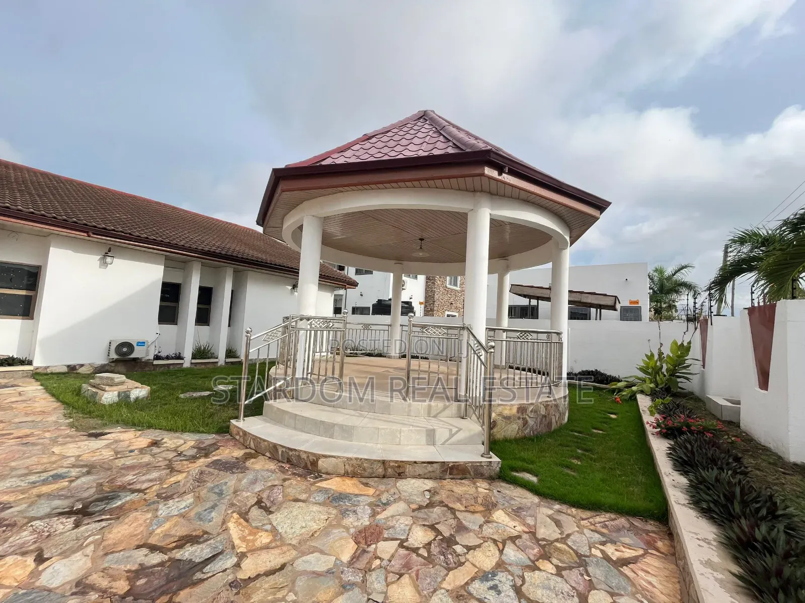 4bdrm House in Adjiriganor for rent