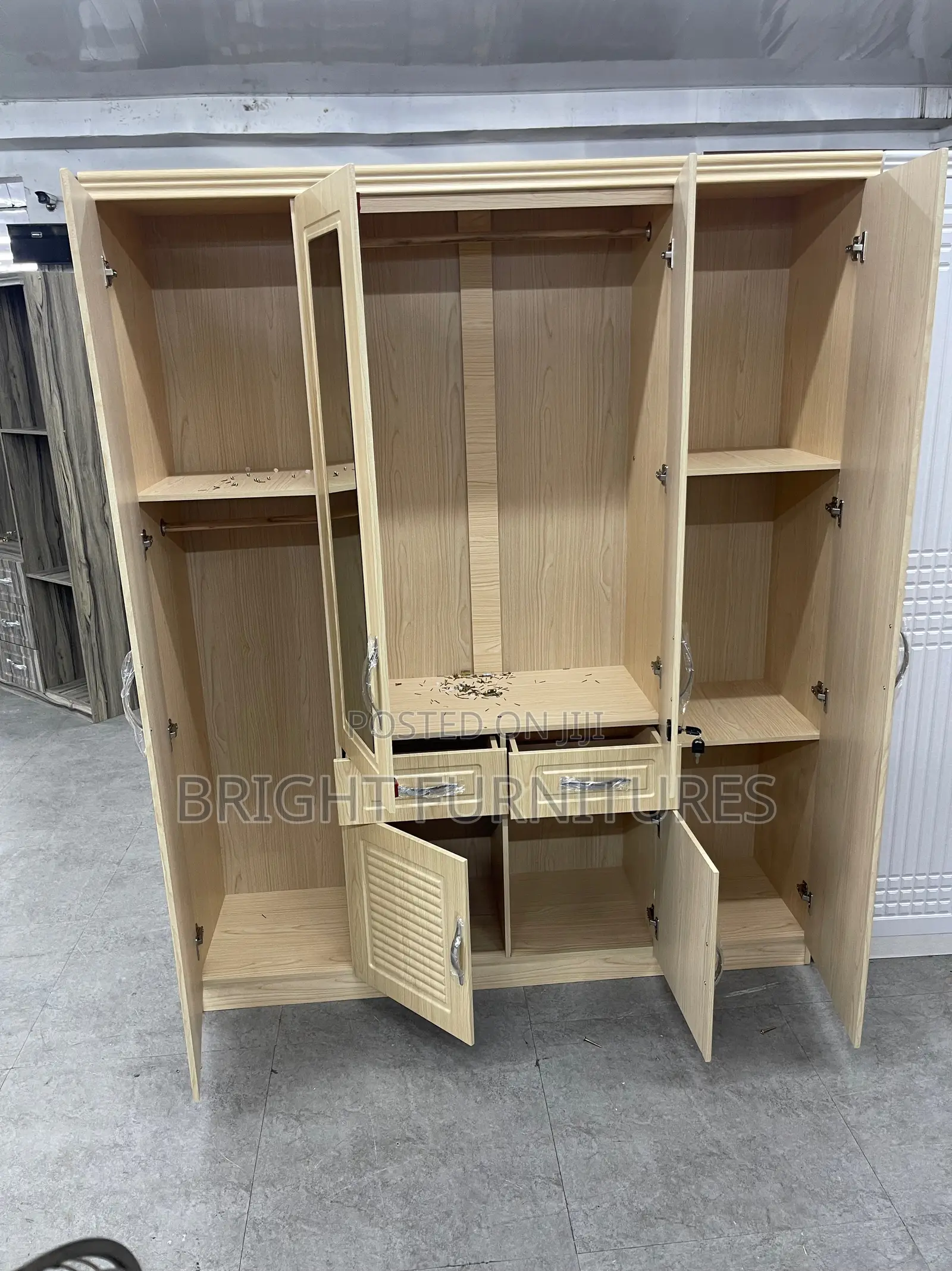 Modern Foreign 4 Doors Wardrobe With Drawers and Mirror