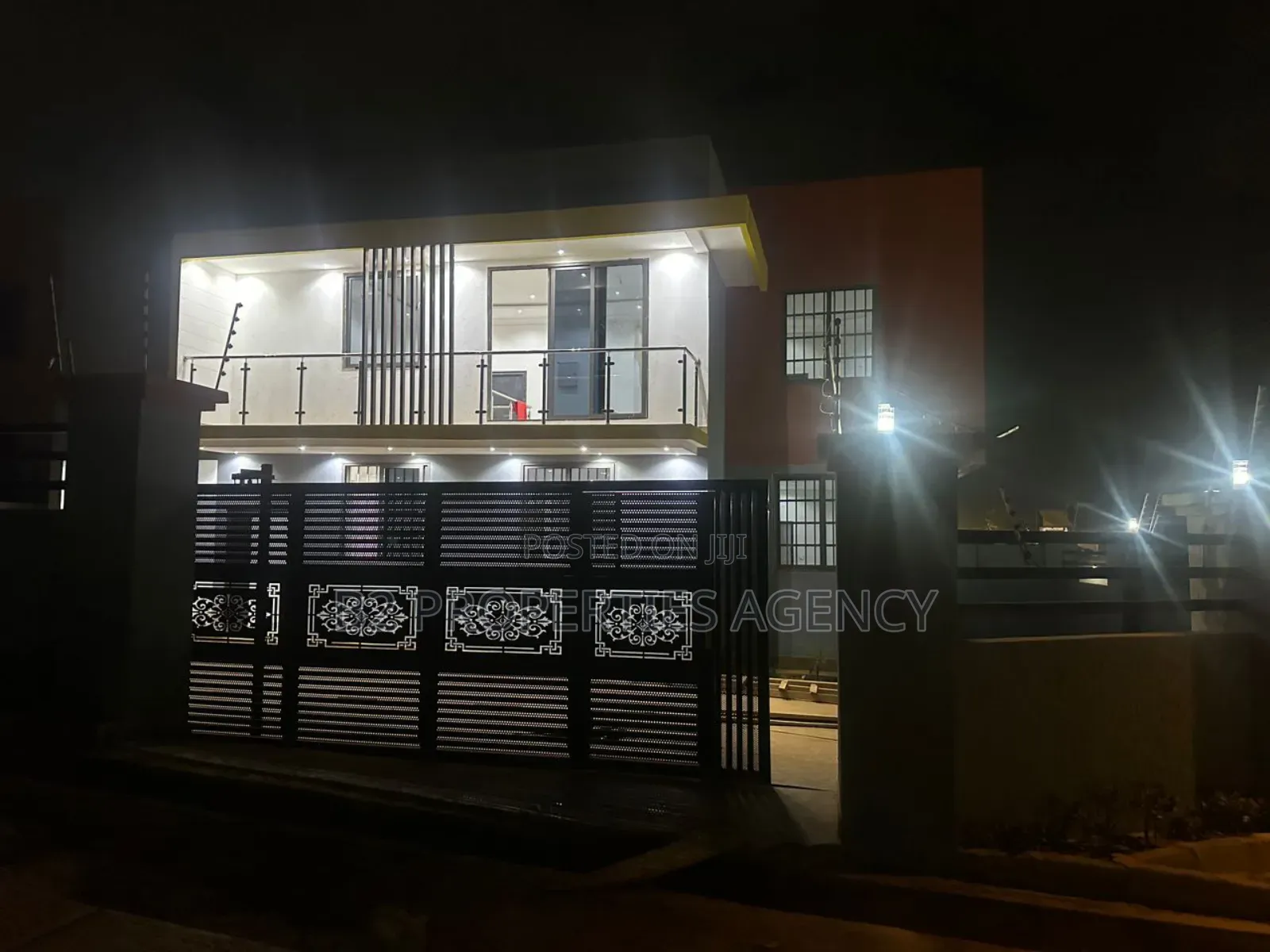 Furnished 4bdrm Maisonette for sale