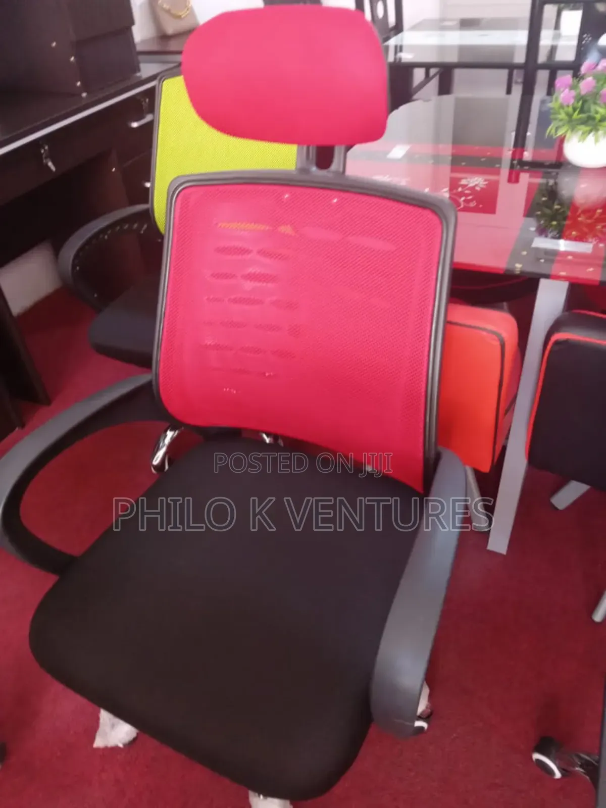 Platform Swivel Chair