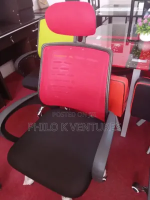 Platform Swivel Chair