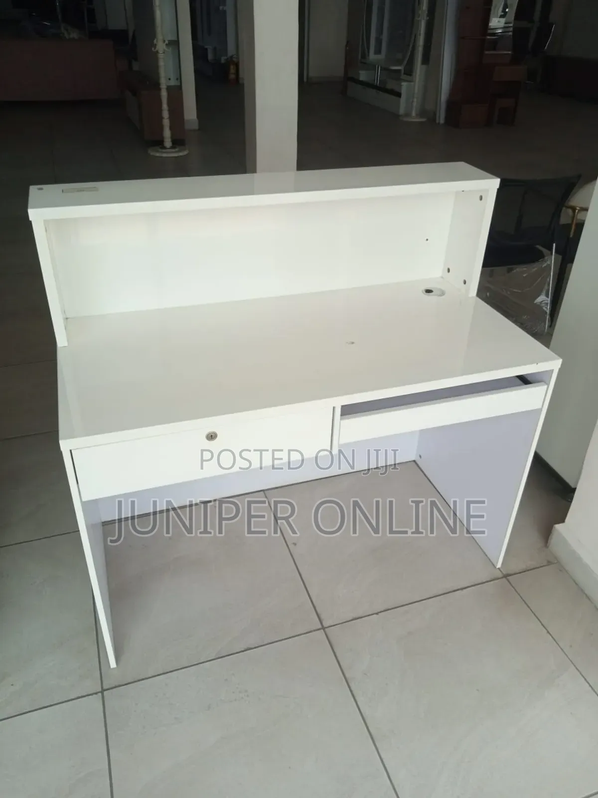 Front Desk/Table Huredee Cute