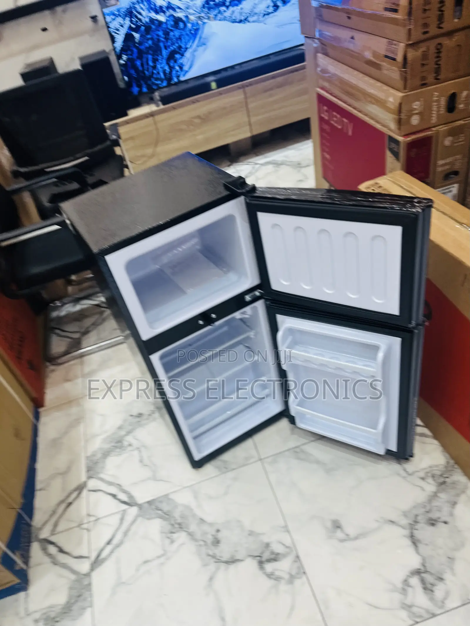 Ultra Modern Fridge Pearl