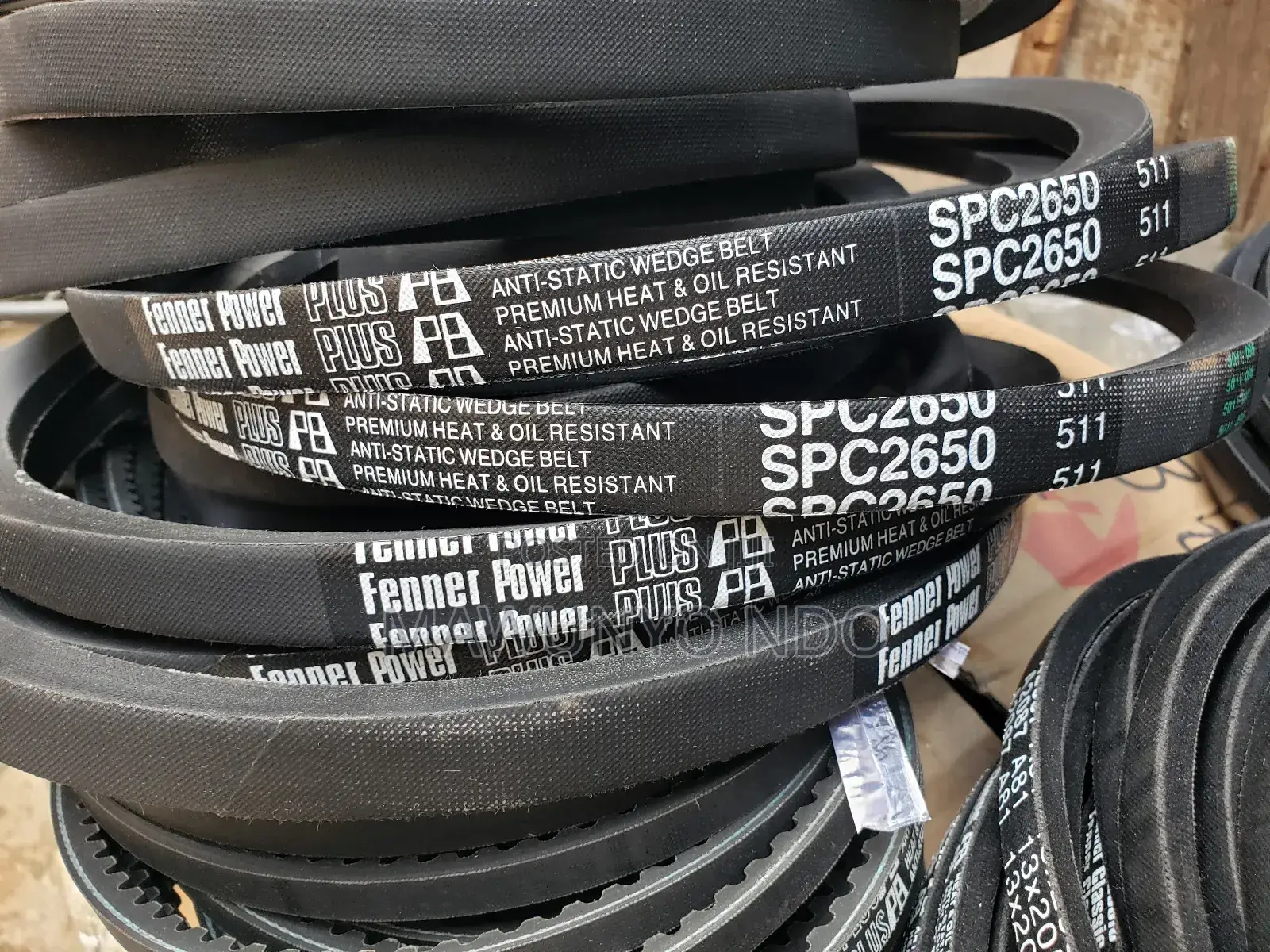 Vee Belts and Fan Belts for Machines and Industries