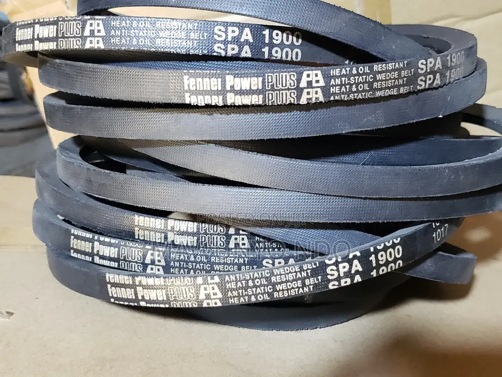Vee Belts and Fan Belts for Machines and Industries