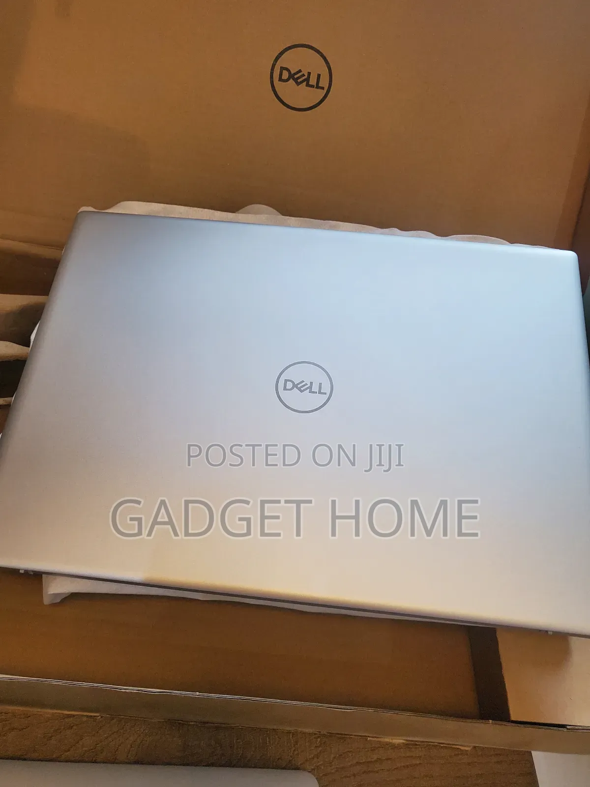 New Laptop Dell Inspiron 16 5620 8GB AMD Ryzen 5 SSD 512GB