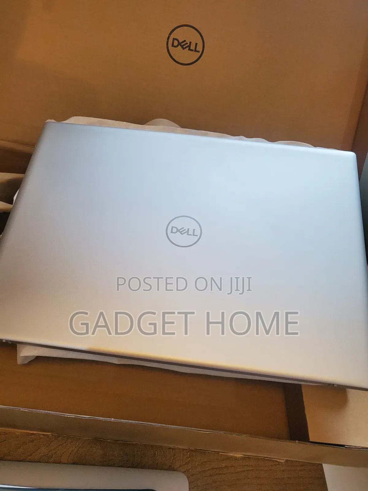 New Laptop Dell Inspiron 16 5620 8GB AMD Ryzen 5 SSD 512GB