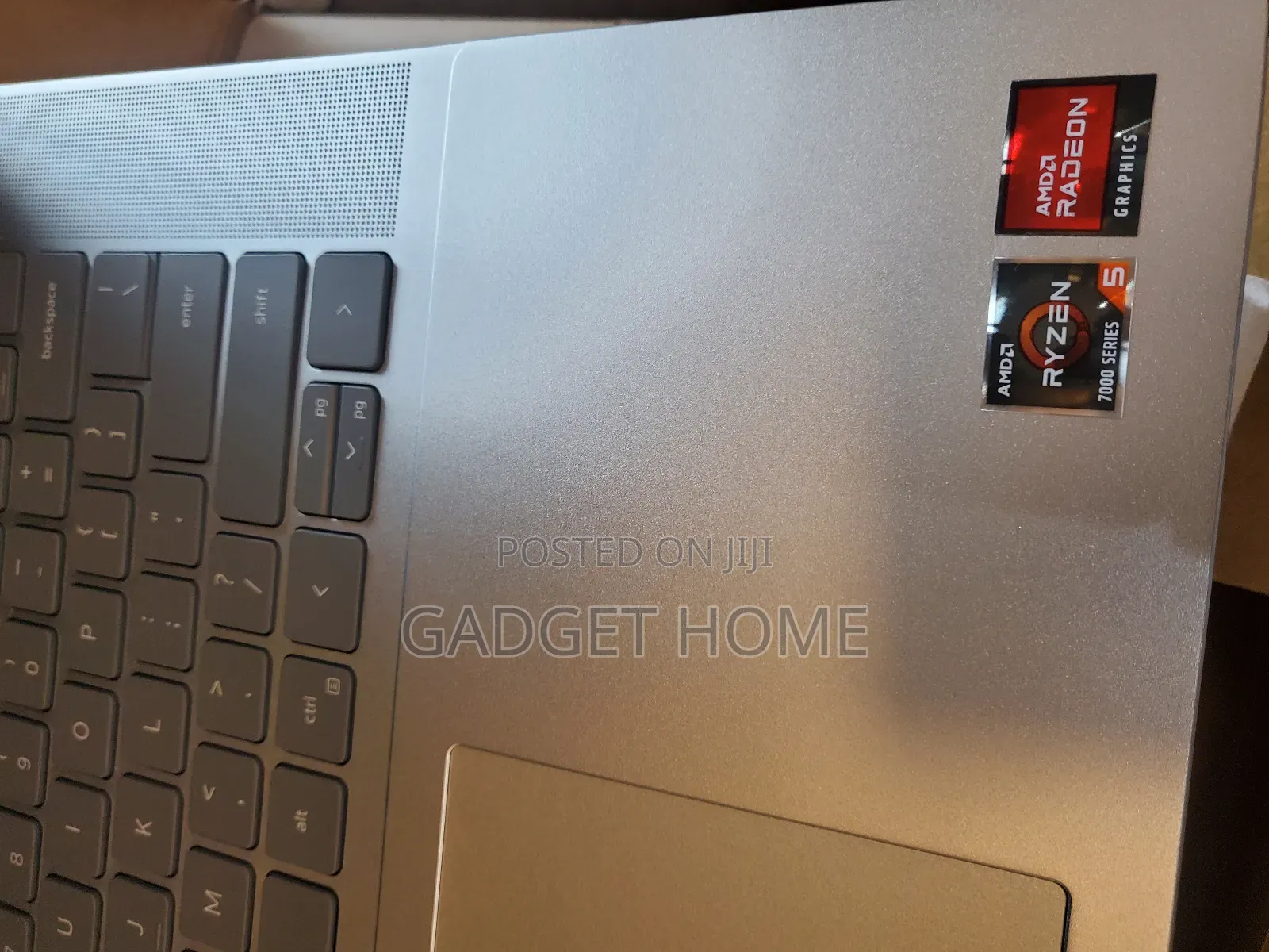 New Laptop Dell Inspiron 16 5620 8GB AMD Ryzen 5 SSD 512GB