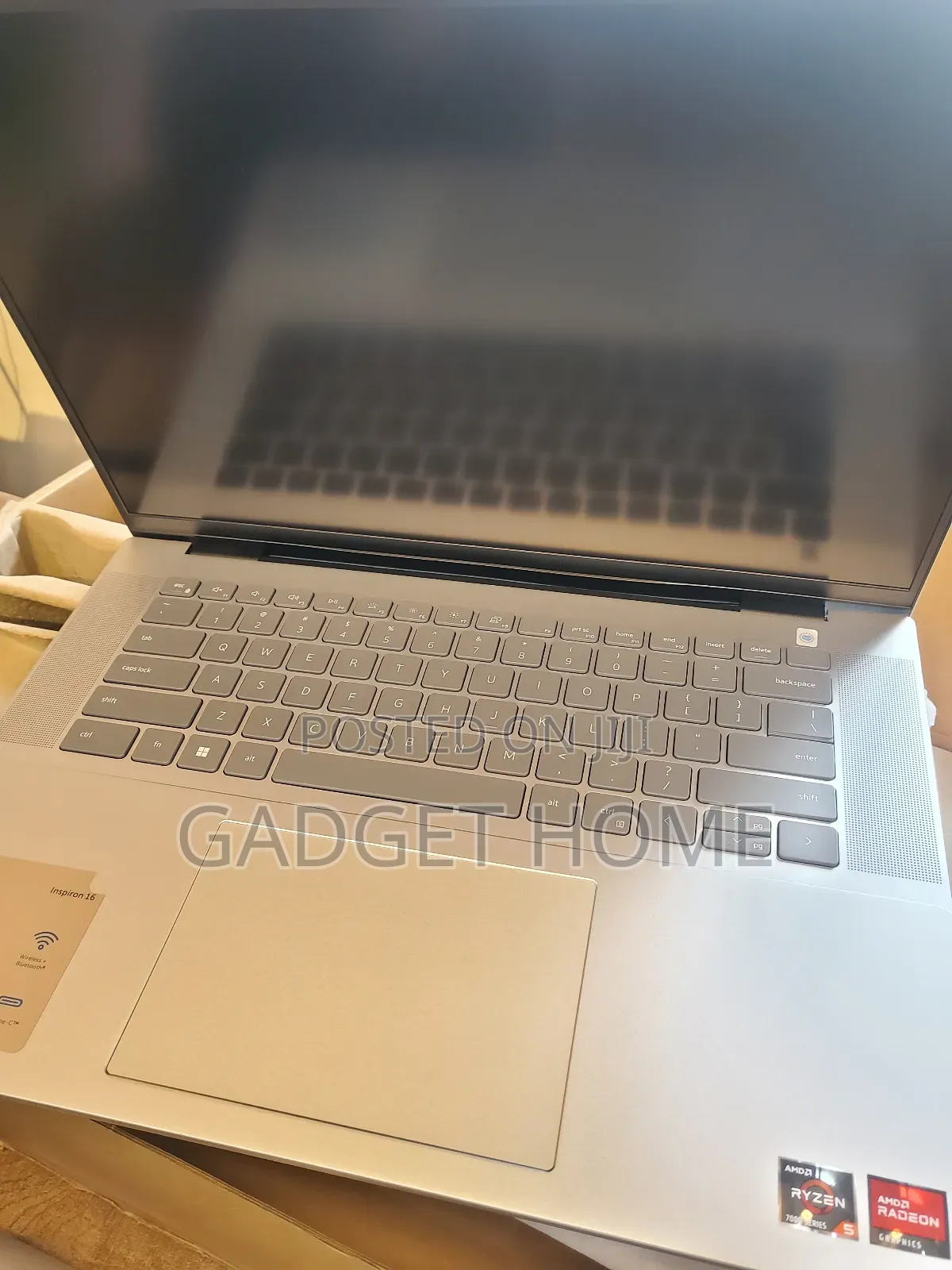 New Laptop Dell Inspiron 16 5620 8GB AMD Ryzen 5 SSD 512GB