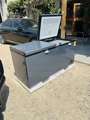 PCF--2b Chest Freezer Two Door Pearl