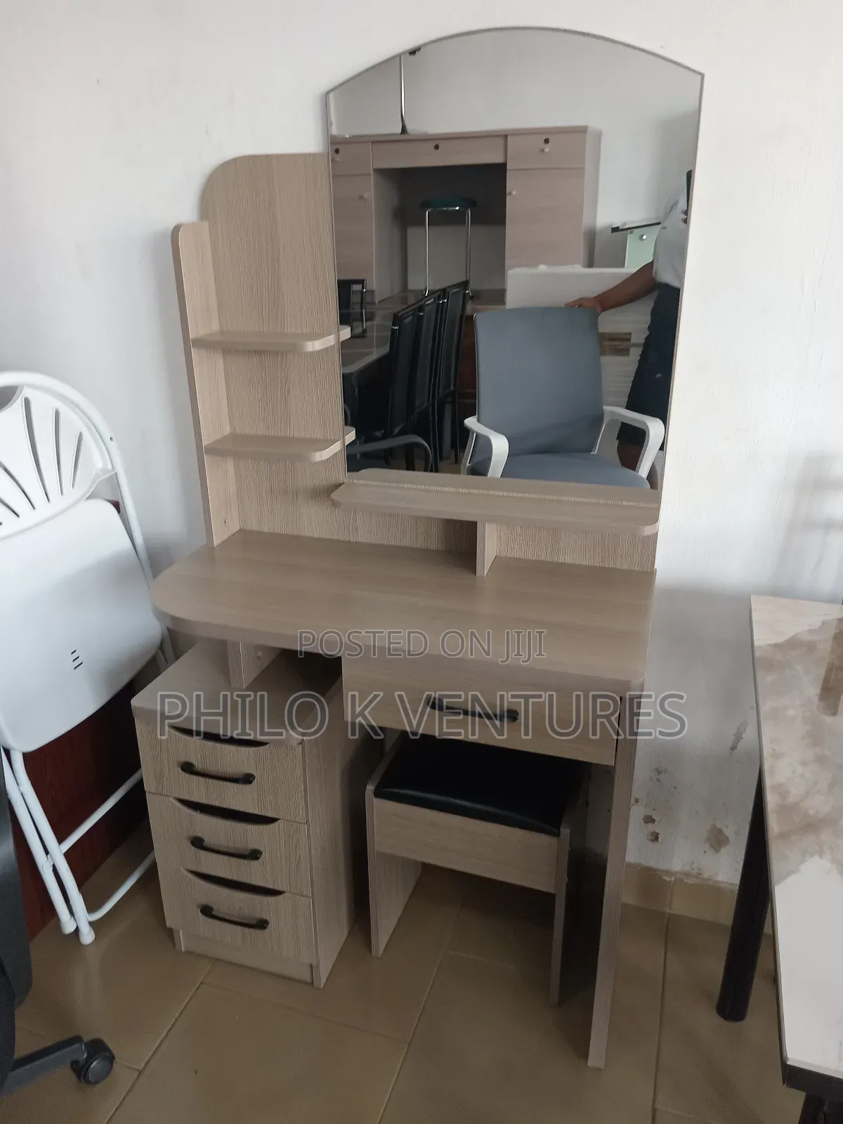 Mirror Set for Ladies for Cool Price