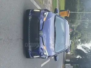 Toyota Corolla SE 4dr Sedan (1.8L 4cyl CVT) 2017 Blue