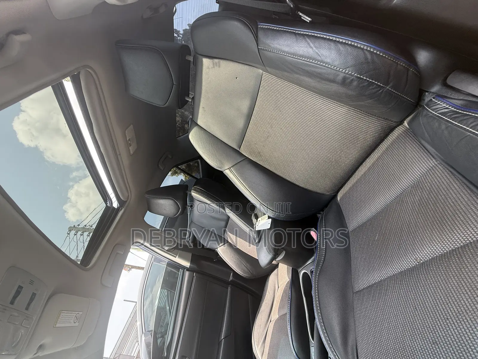 Toyota Corolla SE 4dr Sedan (1.8L 4cyl CVT) 2017 Blue