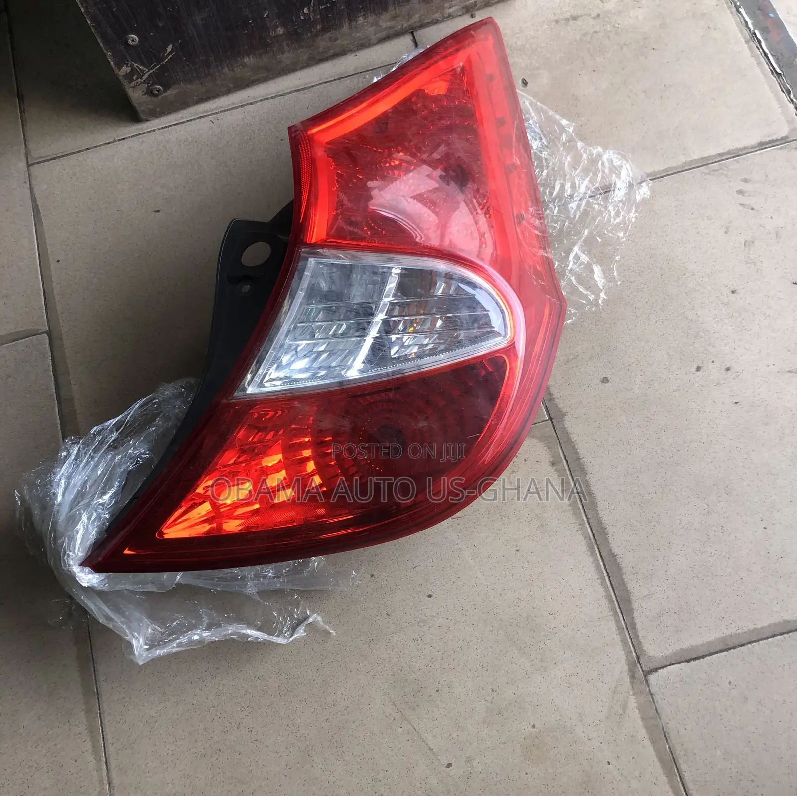 Accent 2012 2013 2014 2015 2016 Taillight Hatchback / Lift Tail Light