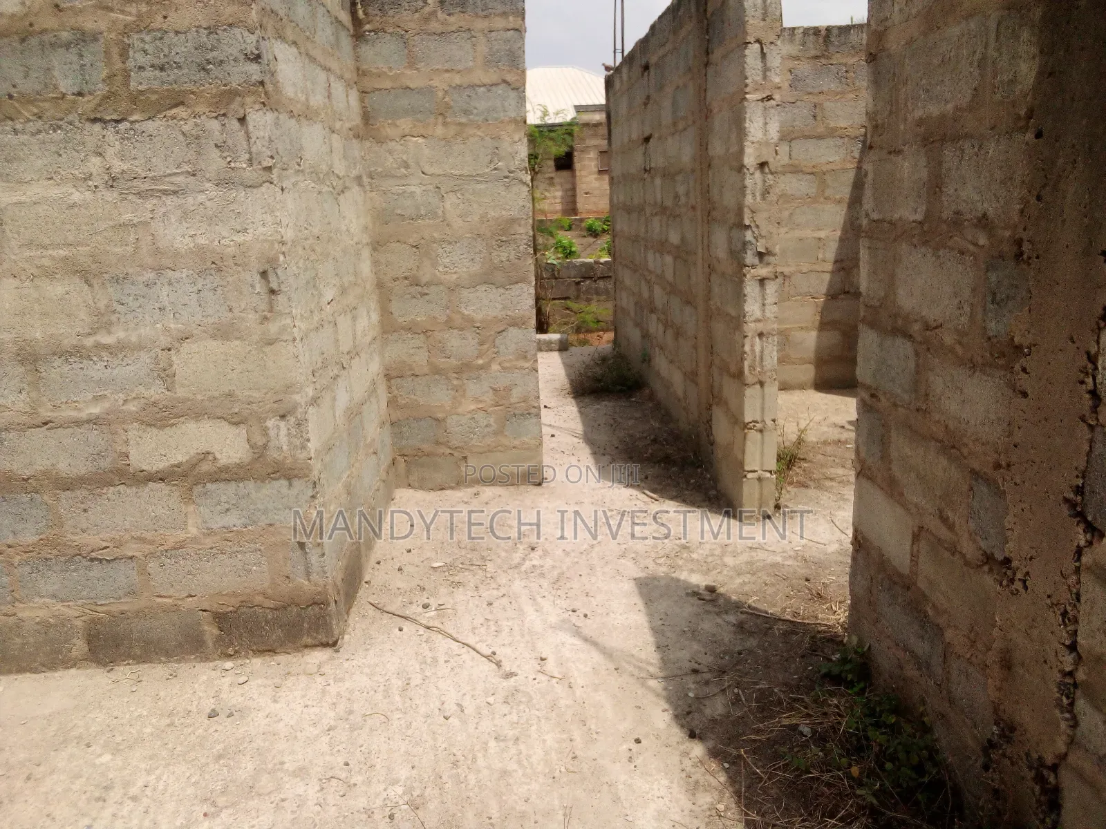 Uncompleted 4 Bedroom House - Castlegate