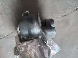 Toyota Corolla.6L Axel Bushing Original