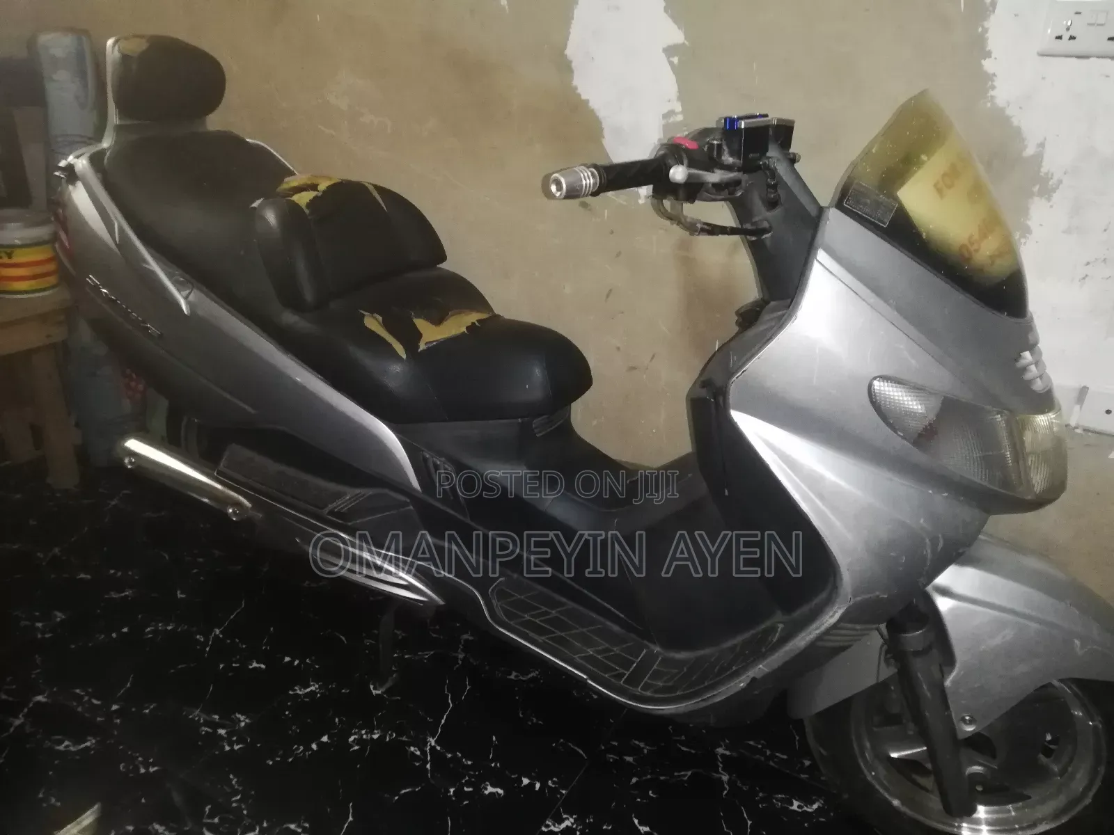 Suzuki Burgman 2013 Gray