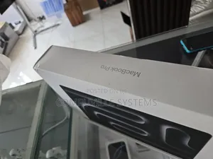 New Laptop Airis 24GB Apple M4 SSD 1T