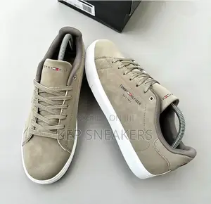 Tommy Hilfiger Suede Flatform Court