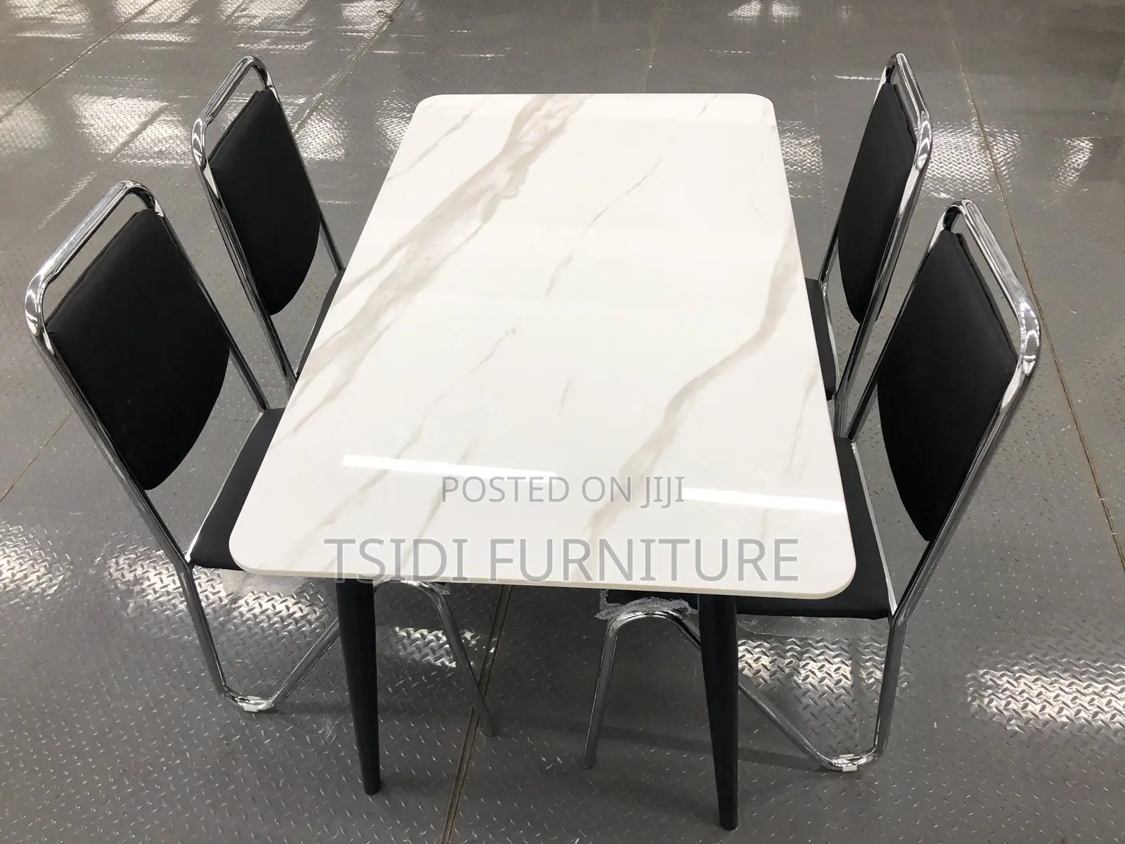 Affordable Dining Table With Strong 4chairs