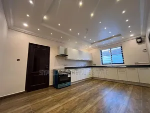 4bdrm Duplex in Adjiriganor for rent