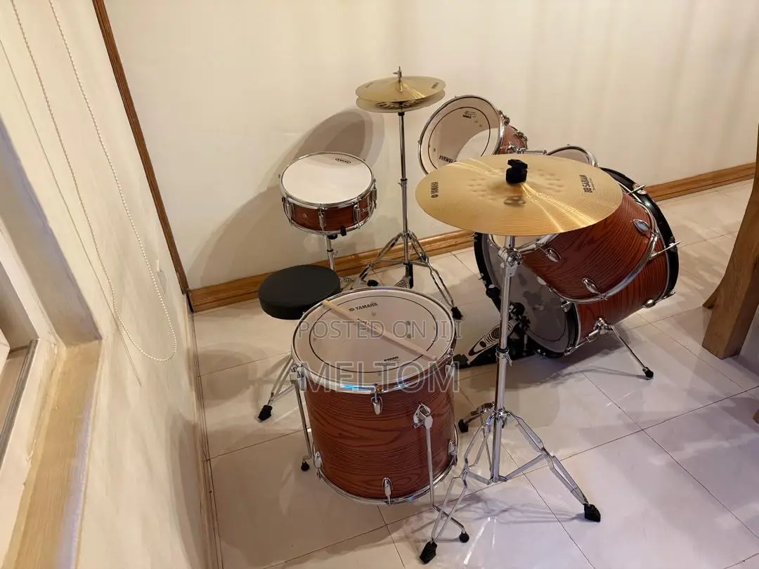 Yamaha 5-piece Complete Acoustic Drumset