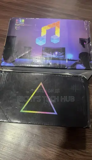 12pcs Triangle Wall Gaming Decor RGB Smart Light Panel