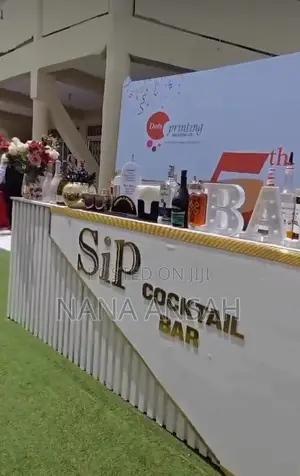 Cocktail Bar Service