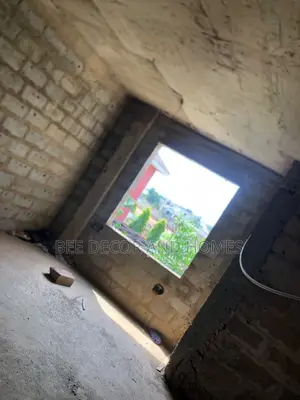 5bdrm House in Bee Decor & Homes, Oyarifa for sale