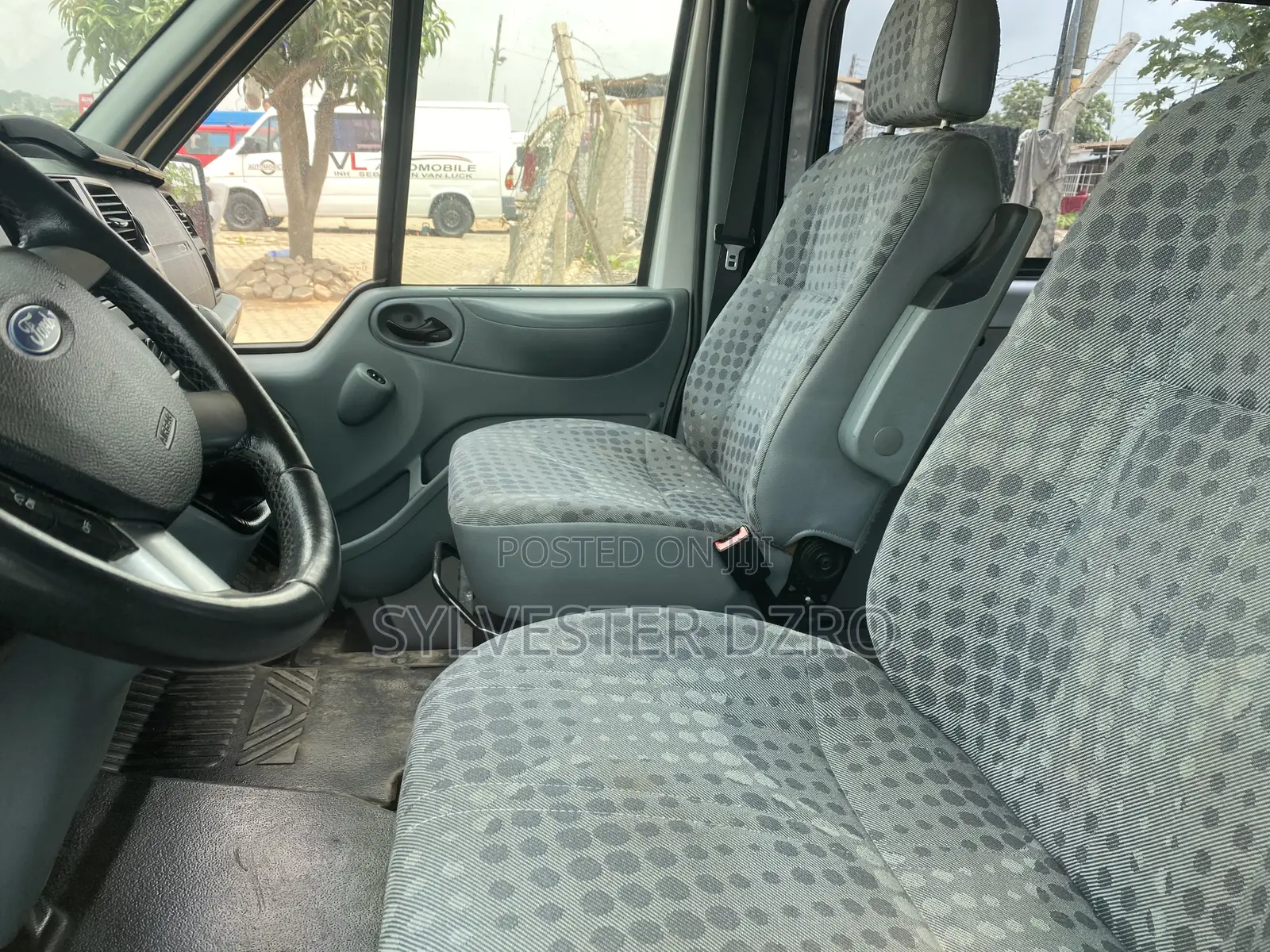 Toyota HiAce 2010 White