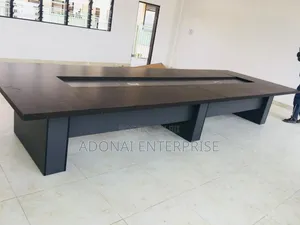 Conference Table 480cm*160cm
Qvhr34
