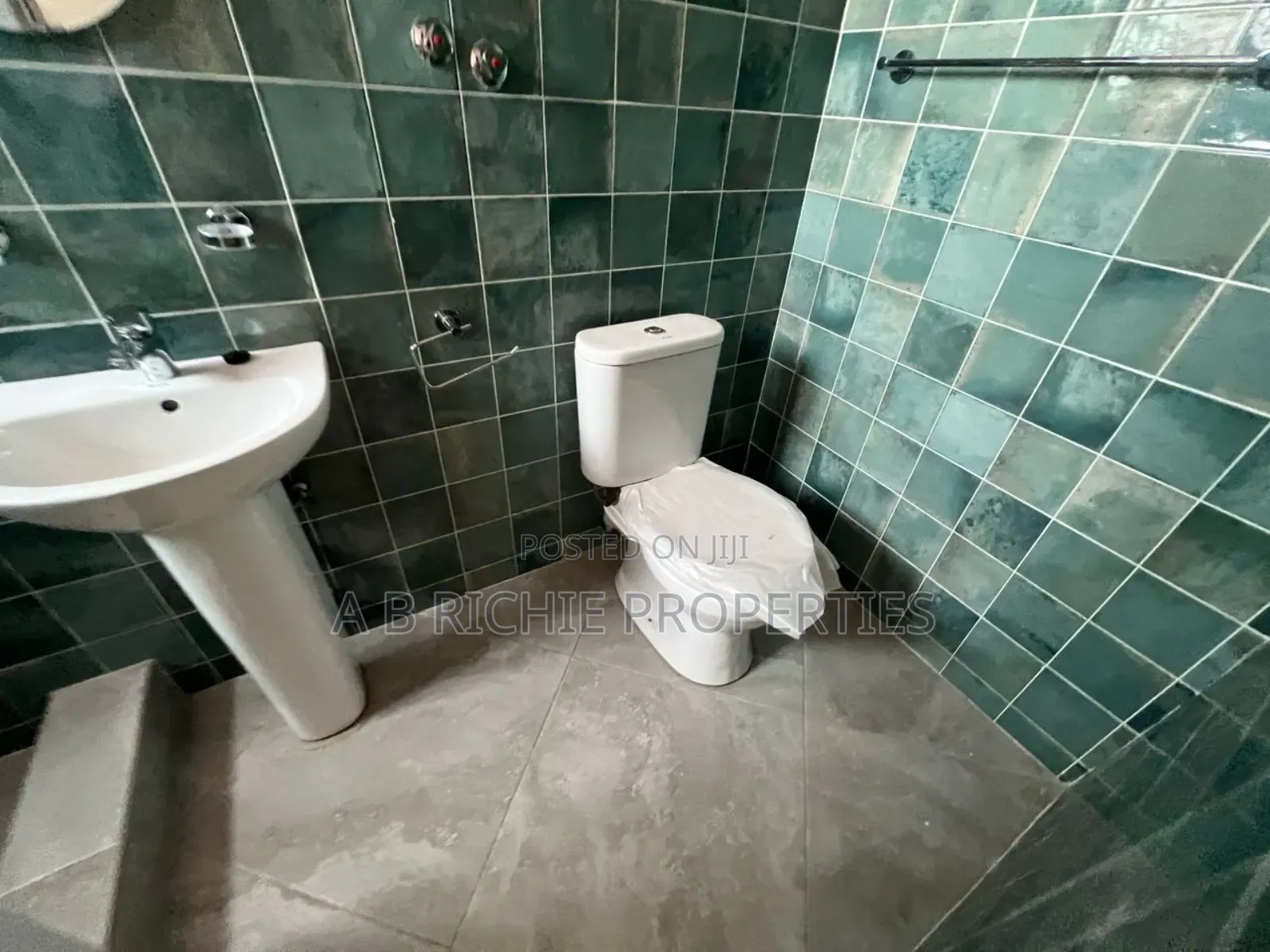 Furnished 2bdrm Apartment in Ab Richie Properties, East Legon for rent