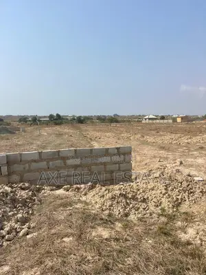 Easily Accessible Plots in a Coastal Area