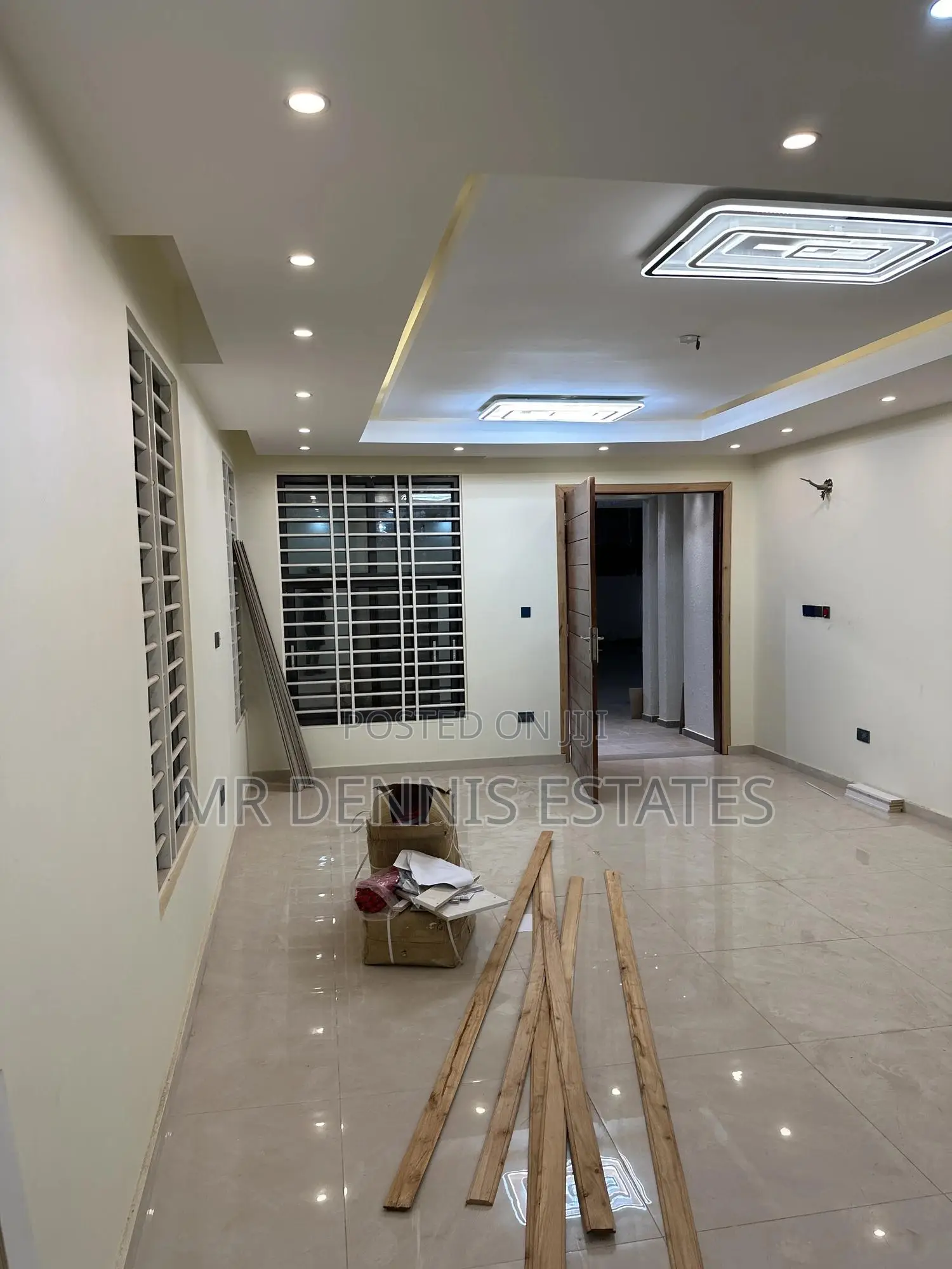 5bdrm House in Mr Dennis Estates, West Hills Mall Area for sale