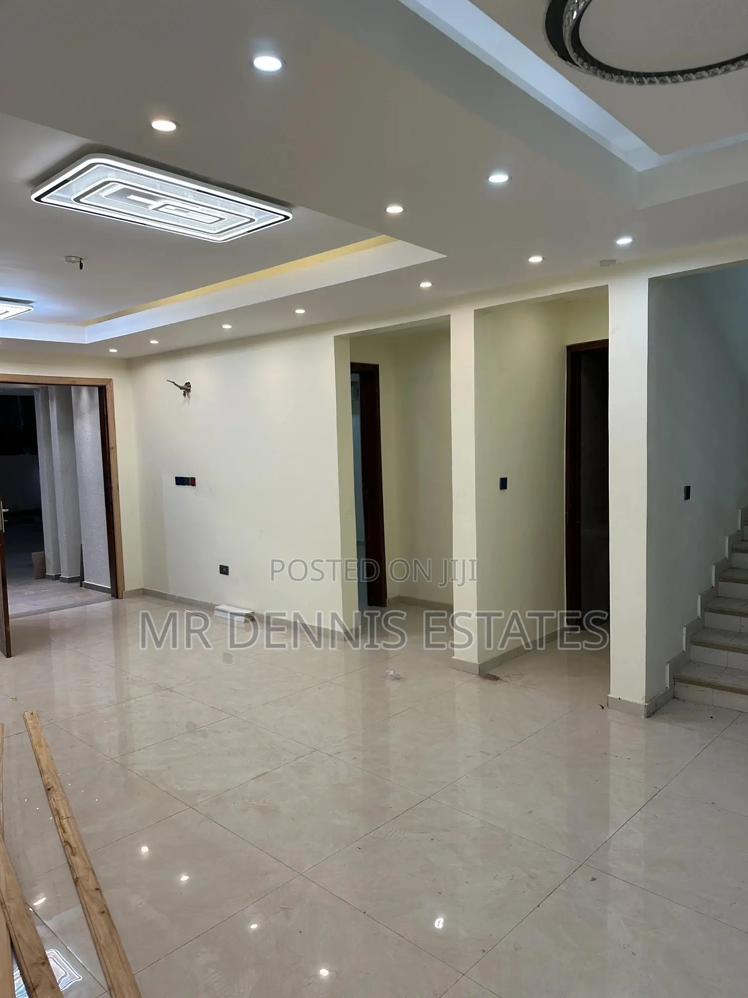 5bdrm House in Mr Dennis Estates, West Hills Mall Area for sale