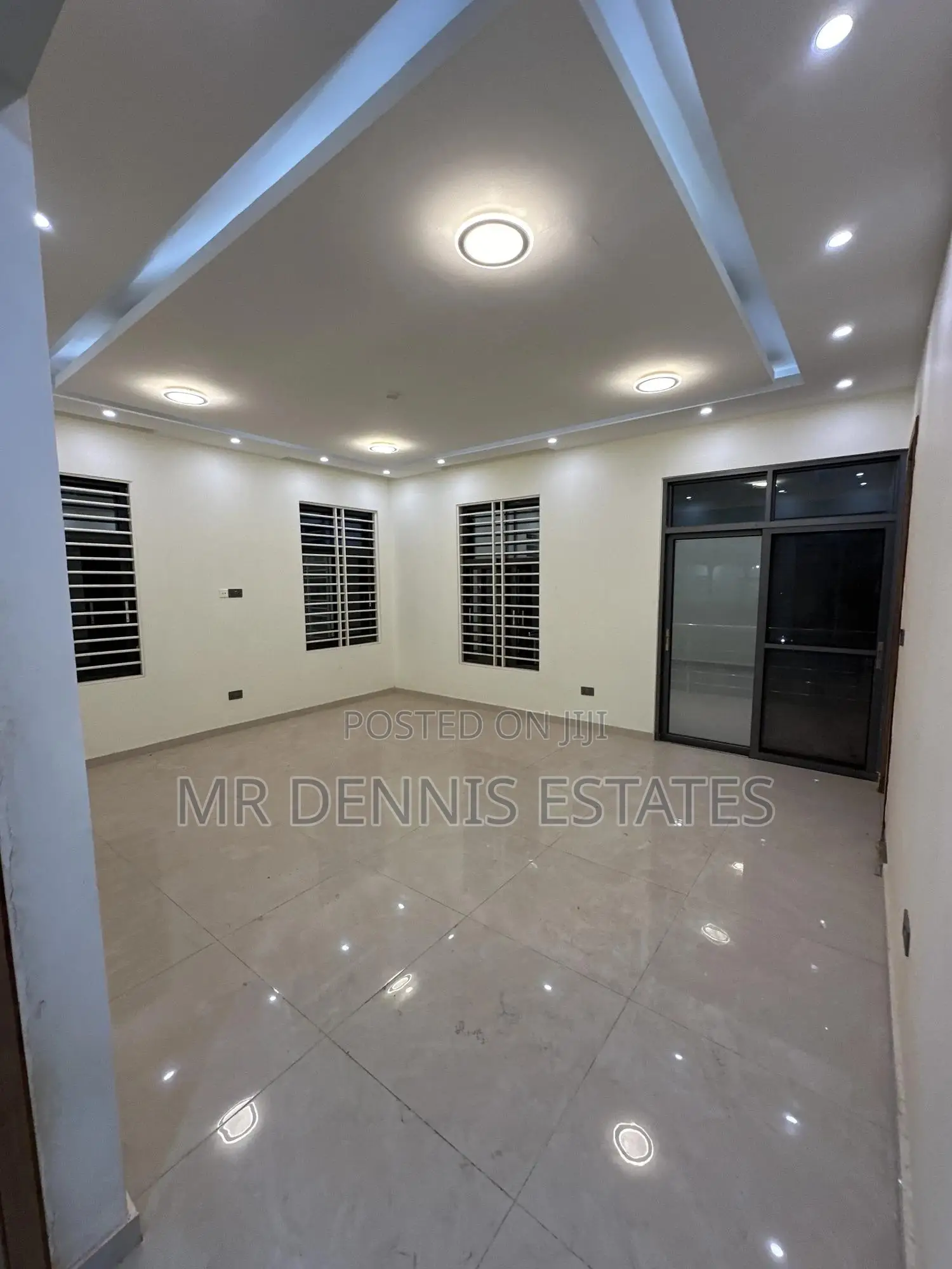 5bdrm House in Mr Dennis Estates, West Hills Mall Area for sale