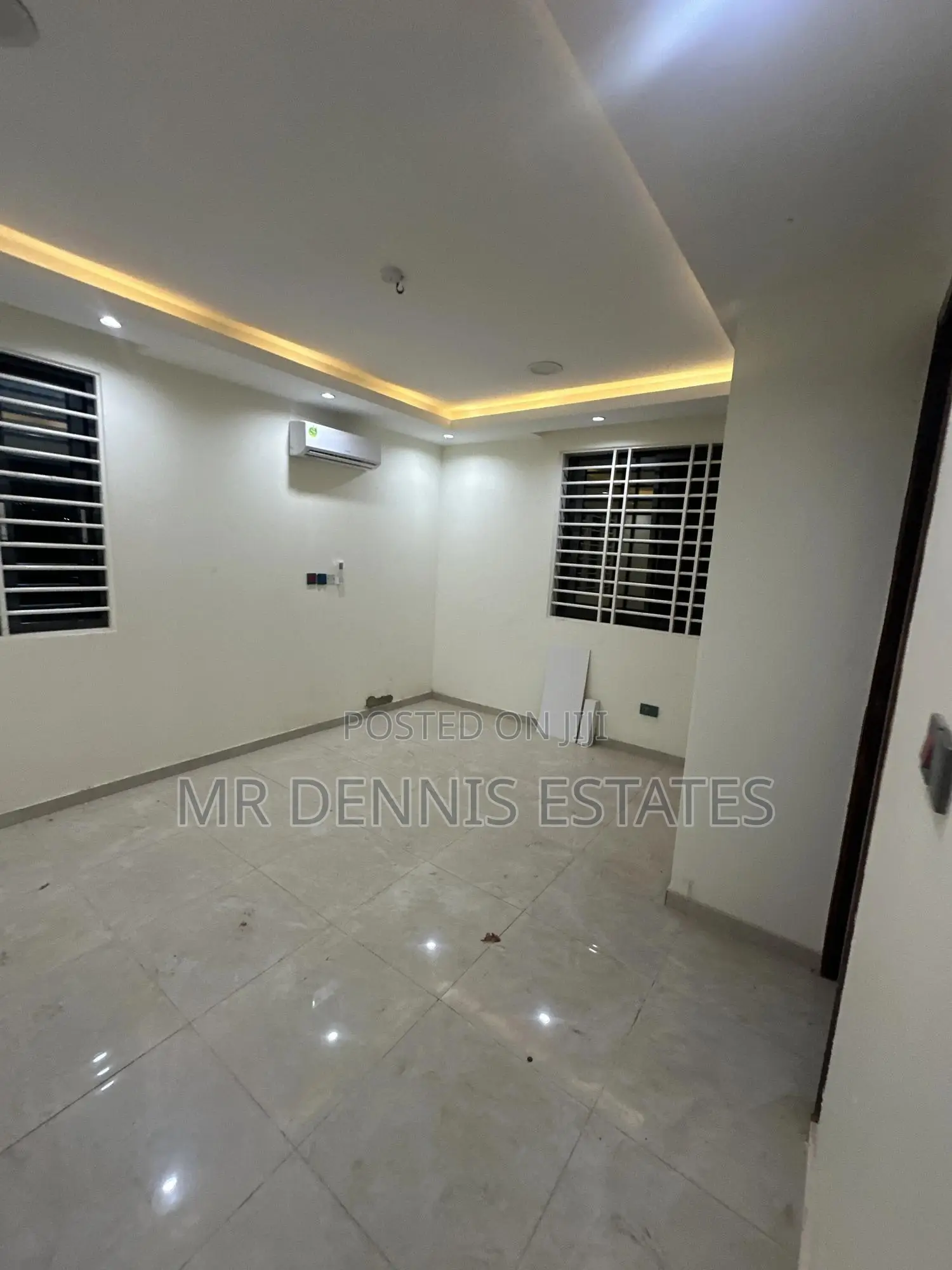 5bdrm House in Mr Dennis Estates, West Hills Mall Area for sale