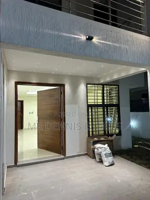5bdrm House in Mr Dennis Estates, West Hills Mall Area for sale