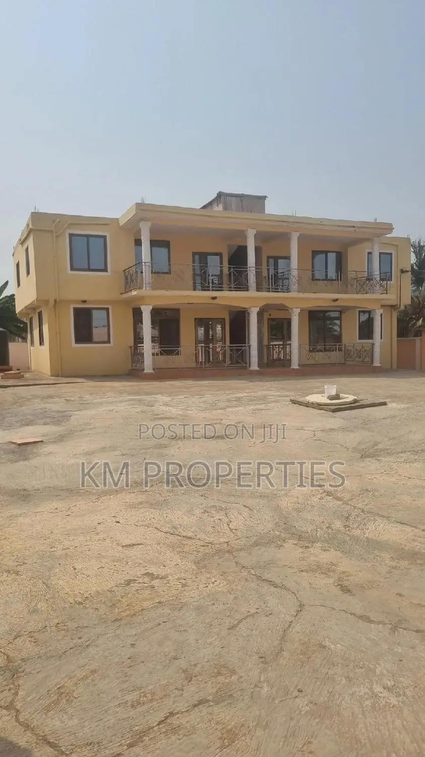 5bdrm House in Dome for sale