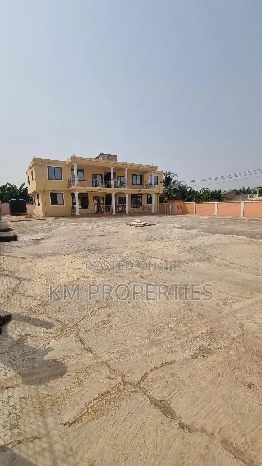 5bdrm House in Dome for sale