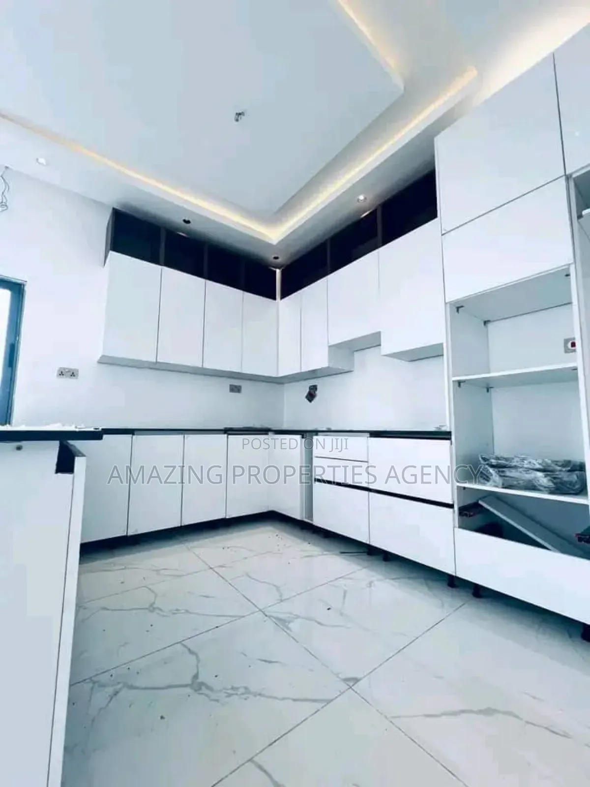 4bdrm House in East Legon for sale